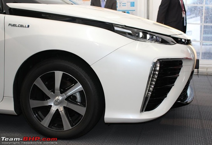 Japan Report: Toyota Mirai Hydrogen Fuel Cell Car, and Toyota's Safety Technology-fc.jpg