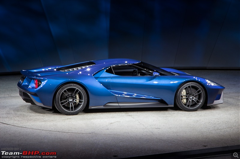 Meet the brand new Ford GT!-fordgtlivephotos2015detroitautoshow_100496819_h.jpg