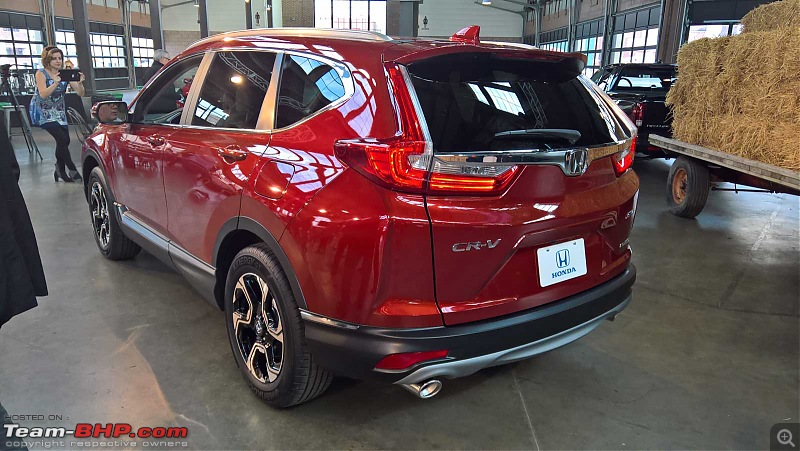 Next-gen Honda CR-V to grow bigger in size. EDIT: Revealed!-2017hondacrvrearthreequarterunveiled.jpg