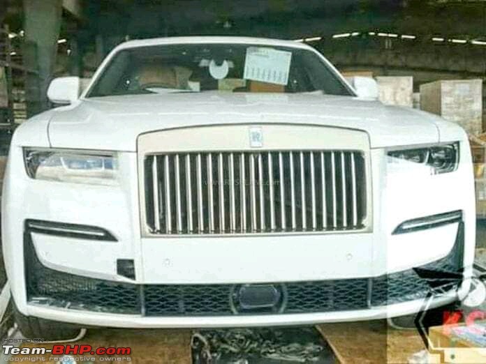 Next-gen Rolls Royce Ghost teaser reveals evolutionary design-fb_img_16074224697276906.jpg