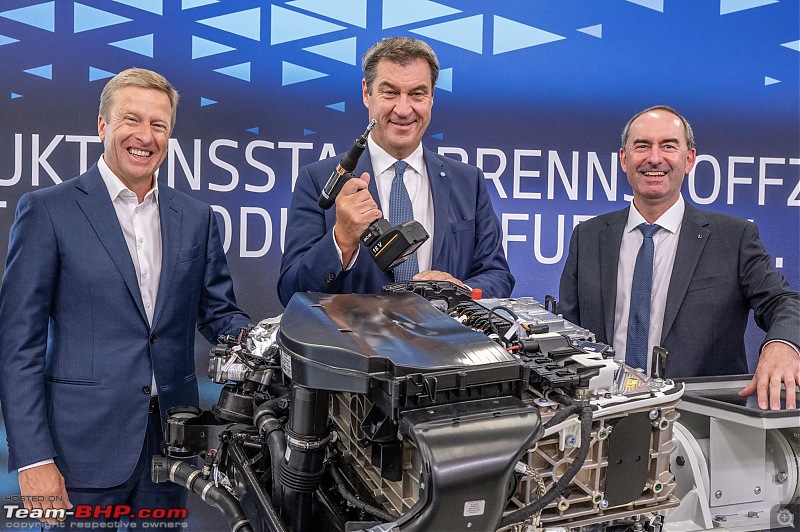 BMW hydrogen car pilot production in 2022; based on X5 SUV-20220902_163411.jpg
