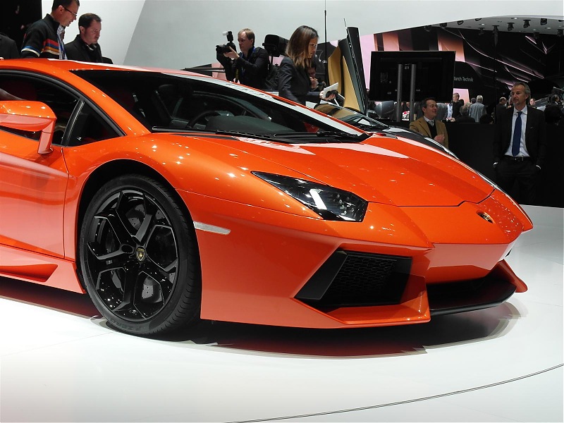 Lamborghini Aventador LP700-4 - Now Launched!-sam_0326.jpg