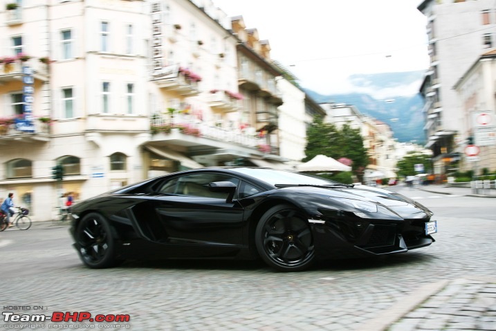 Lamborghini Aventador LP700-4 - Now Launched!-fe_8171154_717.jpg