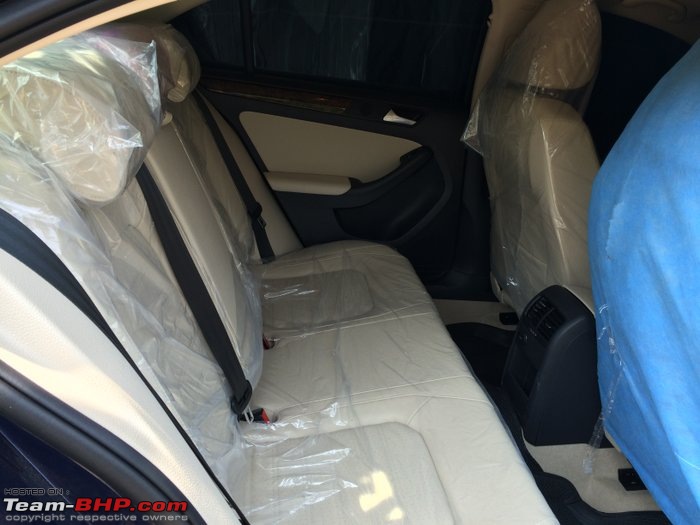 Tempest blue metallic VW Jetta DSG has arrived!-rear-seats.jpg