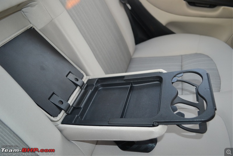 My 2014 Grey Fiat Linea 1.3L MJD-rear-arm-rest.jpg