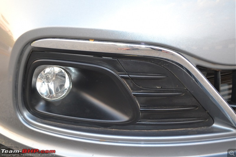 My 2014 Grey Fiat Linea 1.3L MJD-fog-lamp.jpg