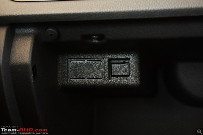 Carbon Steel Grey VW Polo GT TSI comes home! EDIT: 10000 km up + OEM bi-xenon headlamps upgrade!-glove-box-2.jpg