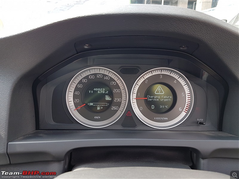 Volvo S60 D5 Ownership Review : 10 years, 82000 km update!-charging-failure.jpg