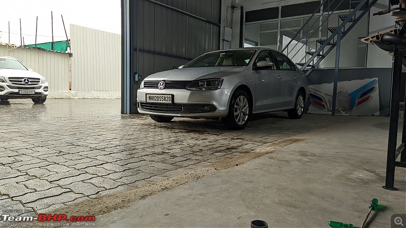 Our Silver Sprinter -  Volkswagen Jetta 2.0 TDI. EDIT: 92,000 km up!-portrait-2-bl-grille.jpg