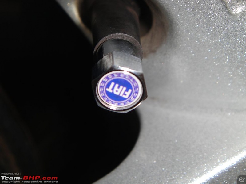 Cara Mia Fiat Linea! EDIT: 71,700 km and sold!-tyre-valve-cap-004.jpg