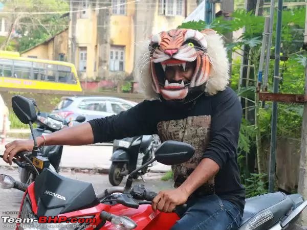 Pics of weird & wacky mod jobs in India!-helmet3.jpg