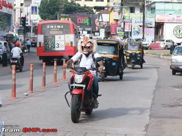 Pics of weird & wacky mod jobs in India!-helmet1.jpg