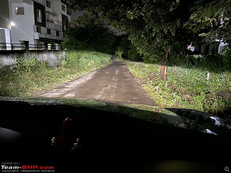 XUV500 with HID setup - And a shadow problem-hid-_lb_fully-lit_comp-2.jpg