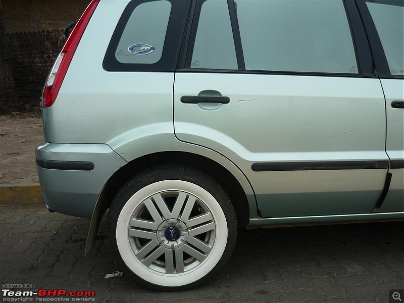 "White Wall" Tyre Inserts by AutoRunner-white-walls-1-custom.jpg