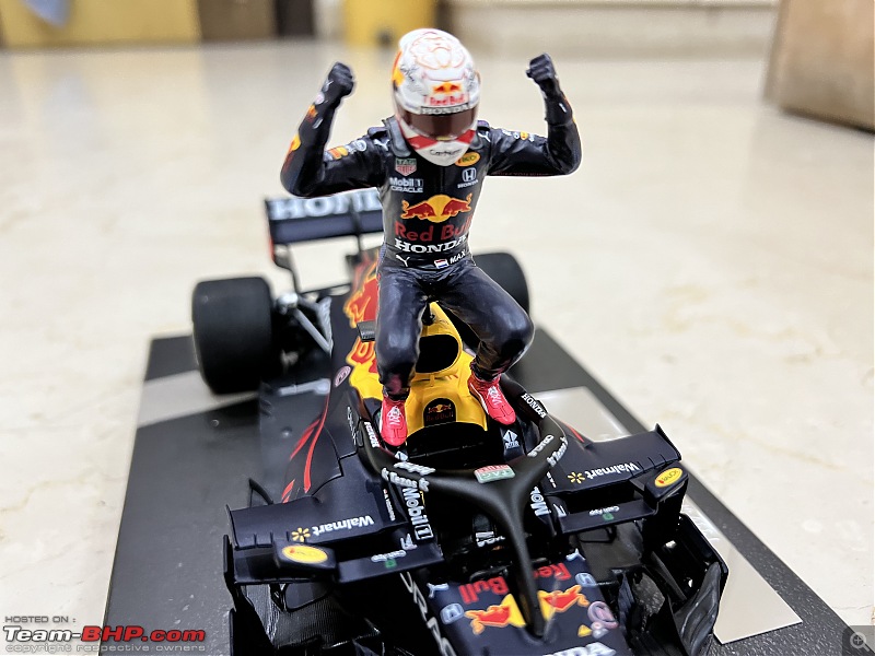 Adding the RB16B to my garage | 1:18 Red Bull-img_1762.jpg