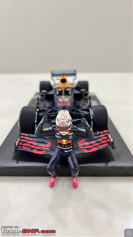 Adding the RB16B to my garage | 1:18 Red Bull-img_1778.jpg