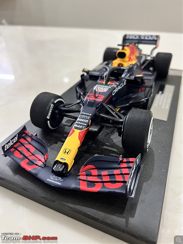 Adding the RB16B to my garage | 1:18 Red Bull-img_1779.jpg