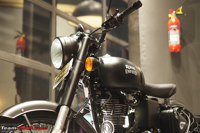 The Royal Enfield Interceptor & Continental 650. EDIT: Launched @ Rs 2.50 - 2.65 lakhs-pb144259.jpg