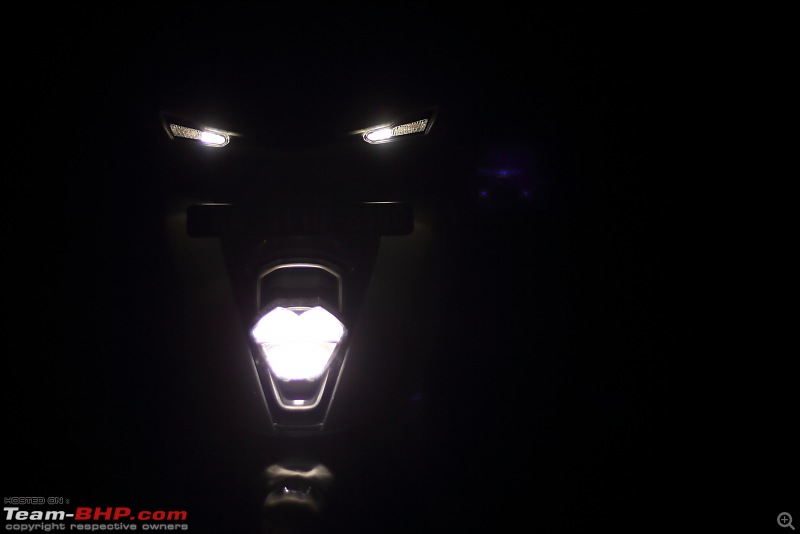 Ather 450 Electric Scooter - Detailed Review-nightview_highbeam_1600.jpg