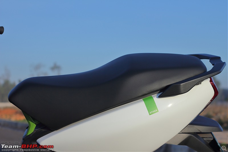 Ather 450 Electric Scooter - Detailed Review-seat_sideview_1600.jpg