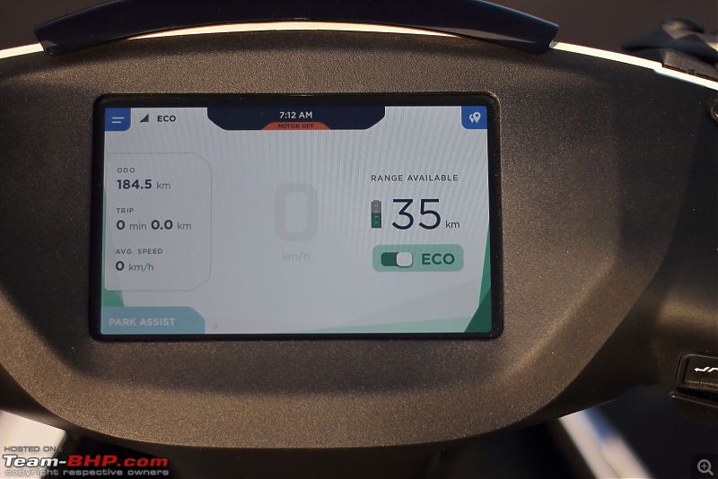 Ather 450 Electric Scooter - Detailed Review-console_screen_while_parked_1600.jpg
