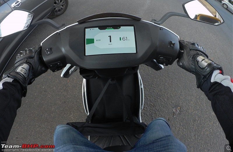 Ather 450 Electric Scooter - Detailed Review-console_screen_while_running.jpg