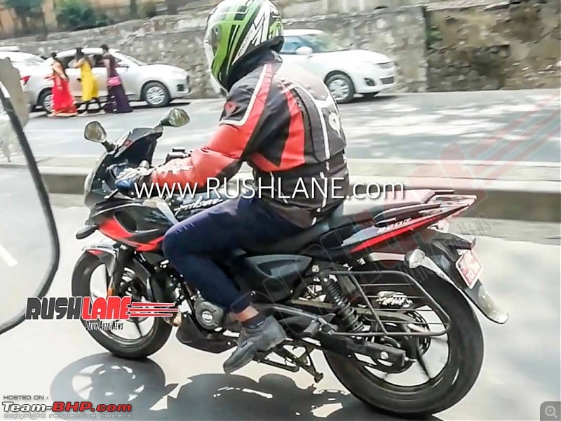 2020 Bajaj Pulsar 220-Fi BS6 spotted-2020bs6bajajpulsar220fspotted1.jpg