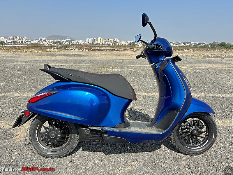 2024 Bajaj Chetak Premium Electric Scooter Official Review-4.jpg