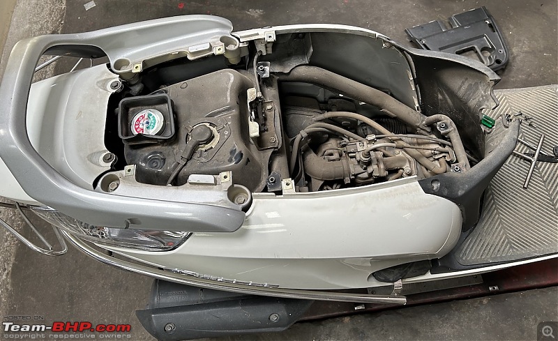 Ownership Review: Honda Aviator (Pearl Sunbeam White)-choke-cable-fixing.jpg