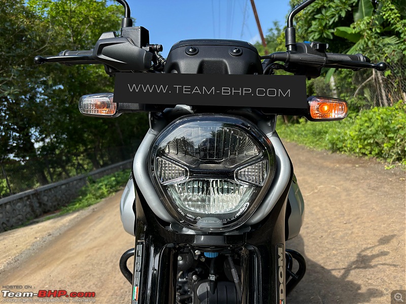 Bajaj Freedom 125 CNG Review-front_lights.jpg