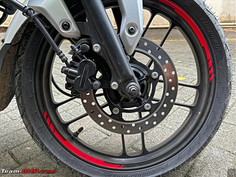 Bajaj Freedom 125 CNG Review-front_brake.jpg