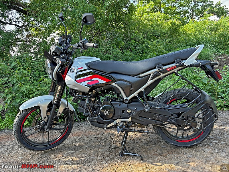 Bajaj Freedom 125 CNG Review-on_stand.jpg