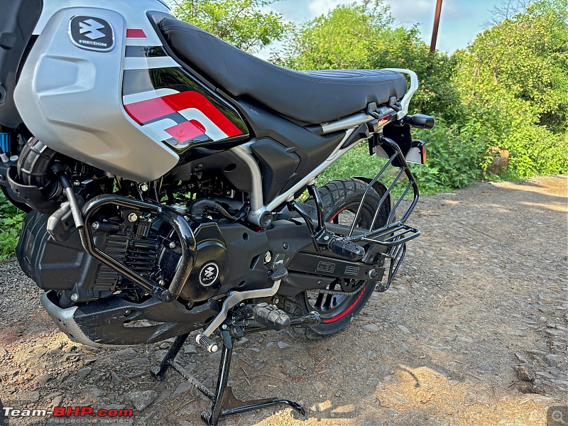 Bajaj Freedom 125 CNG Review-crash_guard__stand__saree_guard__side_step.jpg