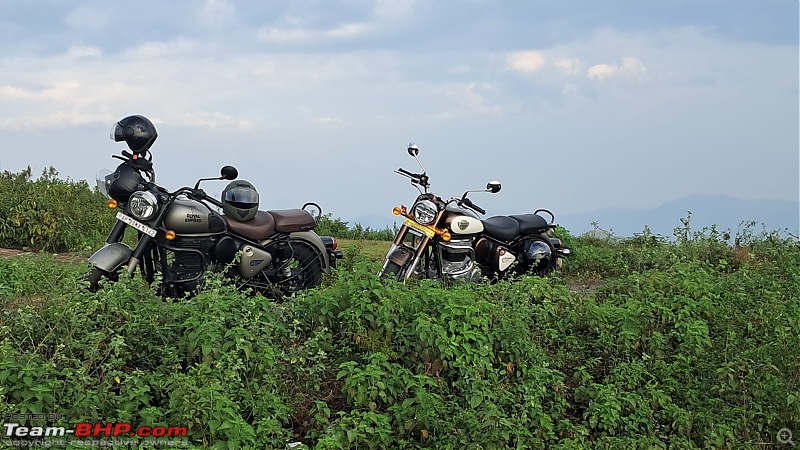 Royal Enfield to launch updated Classic 350 next month-gunmetal-medallionbronze.jpg