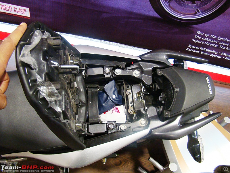 Honda's 250cc Bike : CBR250R!-test-ride-10.jpg