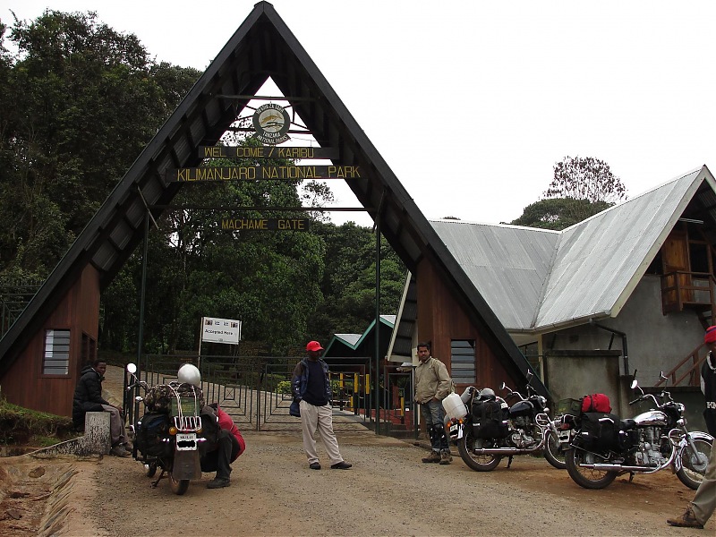 All T-BHP Royal Enfield Owners- Your Bike Pics here Please-dsc01591.jpg