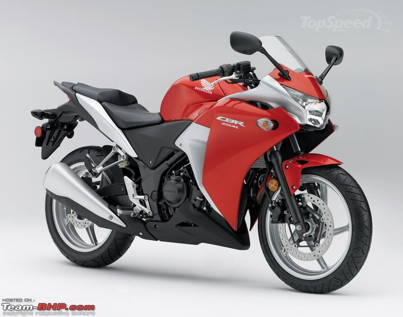 Honda's 250cc Bike : CBR250R!-2011hondacbr250r4_800x0w.jpg