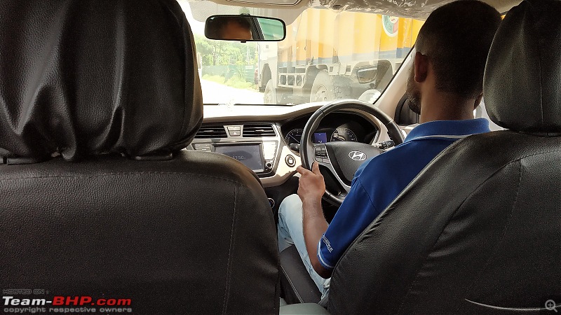 Hyundai Elite i20 : Official Review-i20-steering-1.jpg