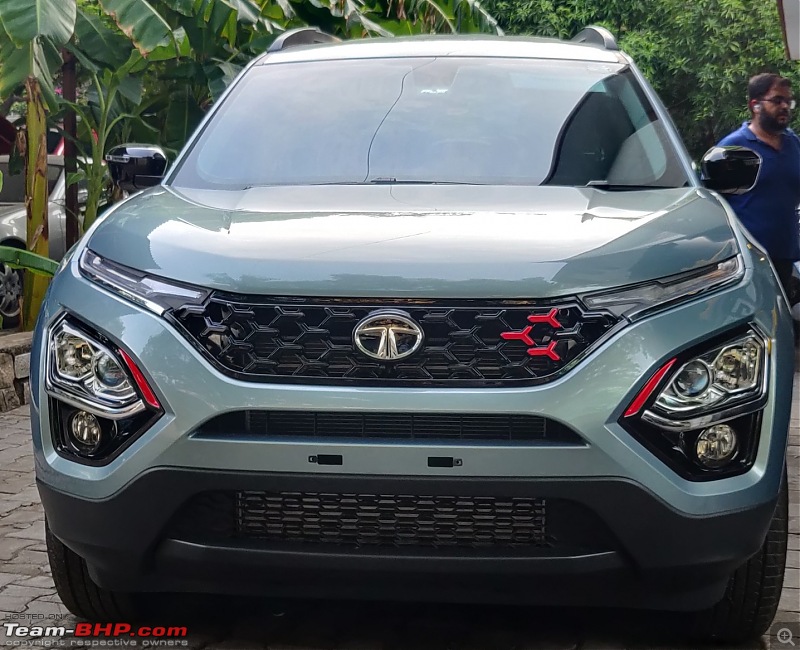 2021 Tata Safari Review-frontgrill1.jpg