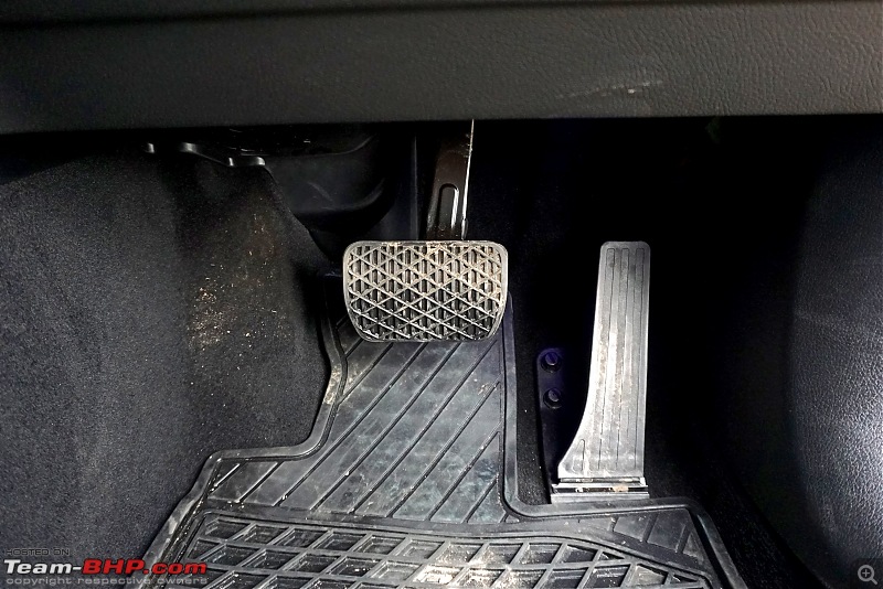 Mercedes GLC SUV Review-2023_mercedes_glc_interior_11.jpg