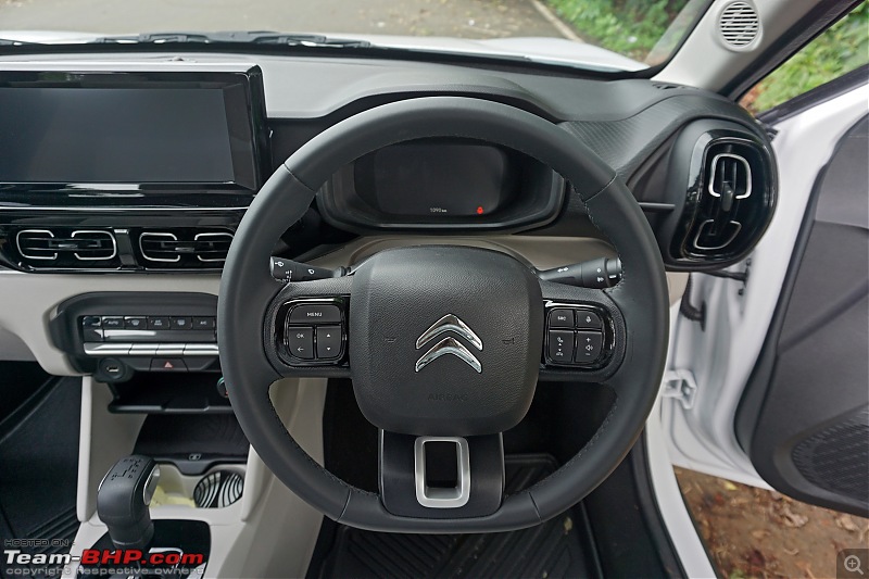 Citroen Basalt Review-2024_citroen_basalt_interior_05.jpg