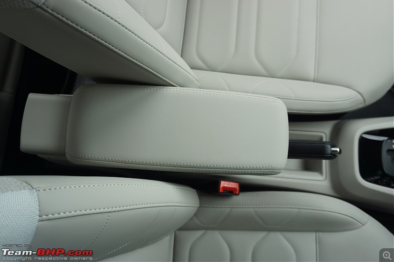 Citroen Basalt Review-2024_citroen_basalt_interior_24.jpg