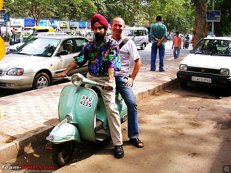 Vespas and Vespas only-vespa02.jpg