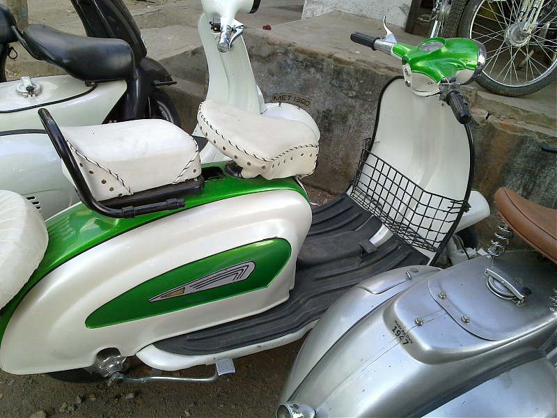 Lambretta scooter lovers here ?-20101231_001.jpg