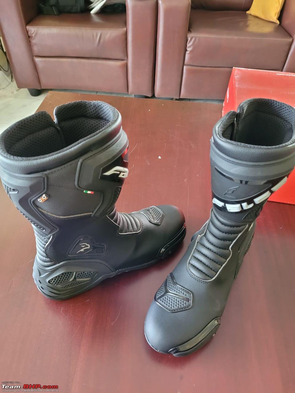 Ladies gear review: TCX Classic Boots and GogoGear Leggings. - Gear Reviews  and questions - The MT-07 Forum