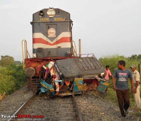 Accidents in India | Pics & Videos-8370_train81.jpg