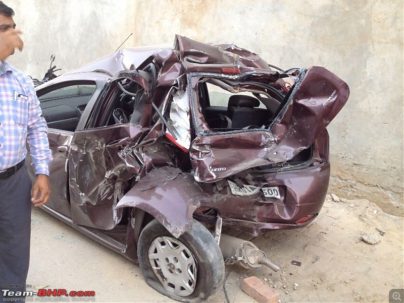 Accidents in India | Pics & Videos-puntoacc2.jpg