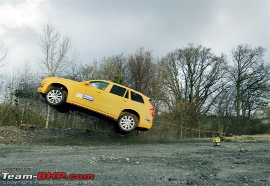Volvo's safety tech to reduce spine injury in accidents-volvo_xc90_crash_test.jpg