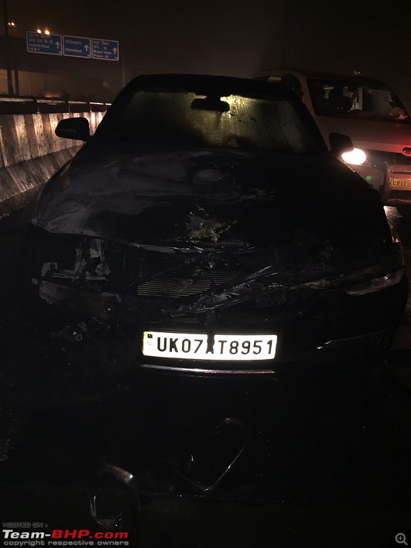 Accidents : Vehicles catching Fire in India-bmw-320-d-3-series-6.jpg