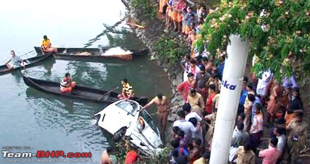 Accidents in India | Pics & Videos-22kacsn01_car_g_23_2350252f.jpg